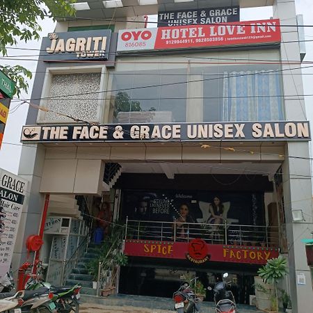 Hotel Love Inn Lucknow Buitenkant foto